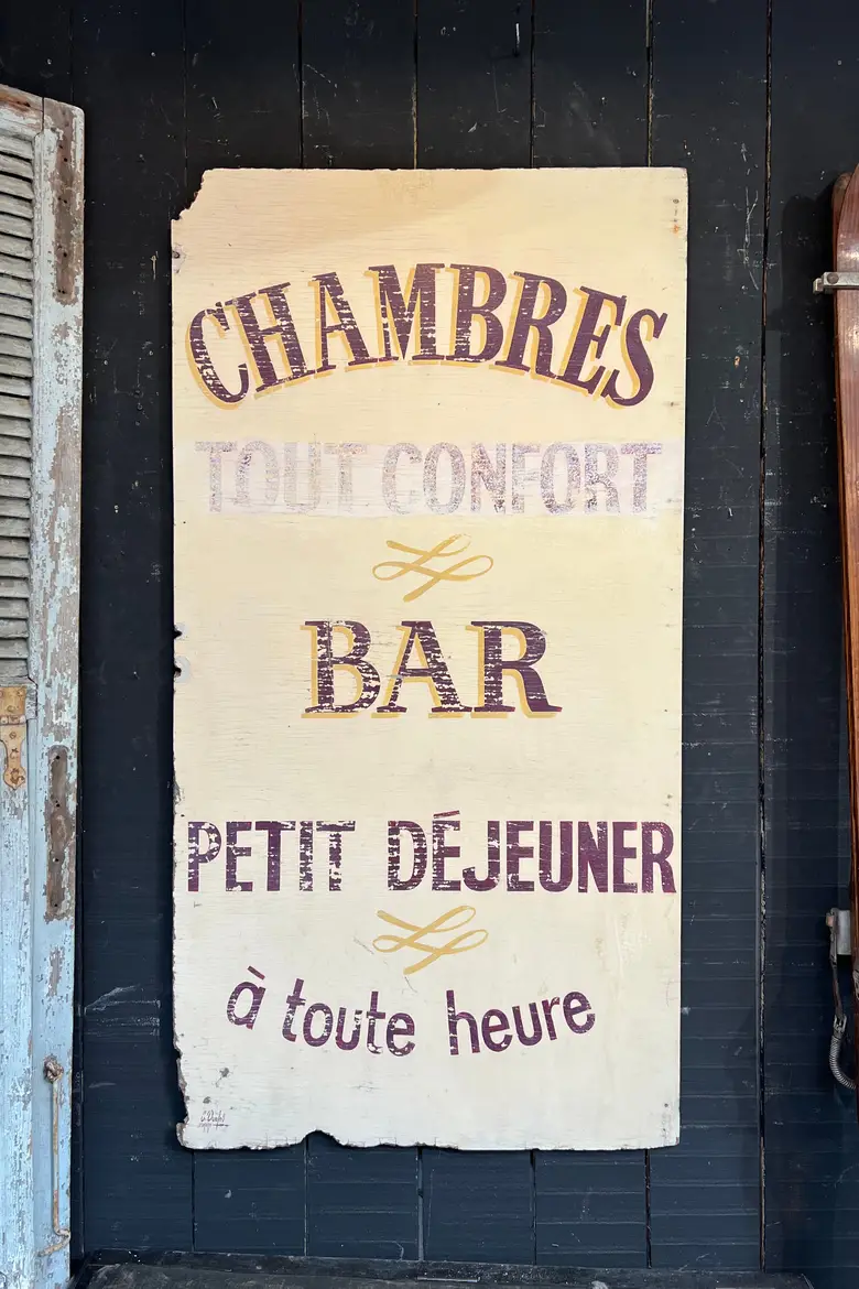 Enseigne d’Hôtel - Restaurant en bois Début XXème