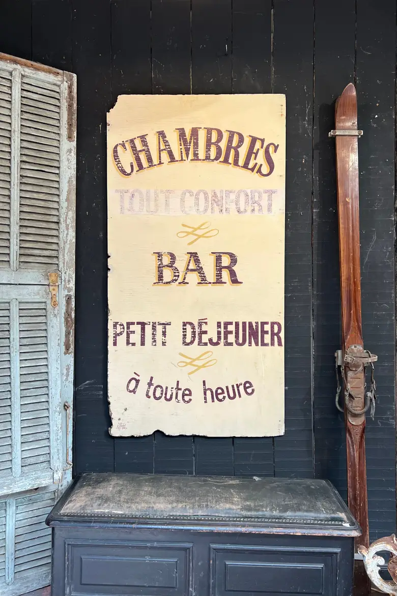 Enseigne d’Hôtel - Restaurant en bois Début XXème