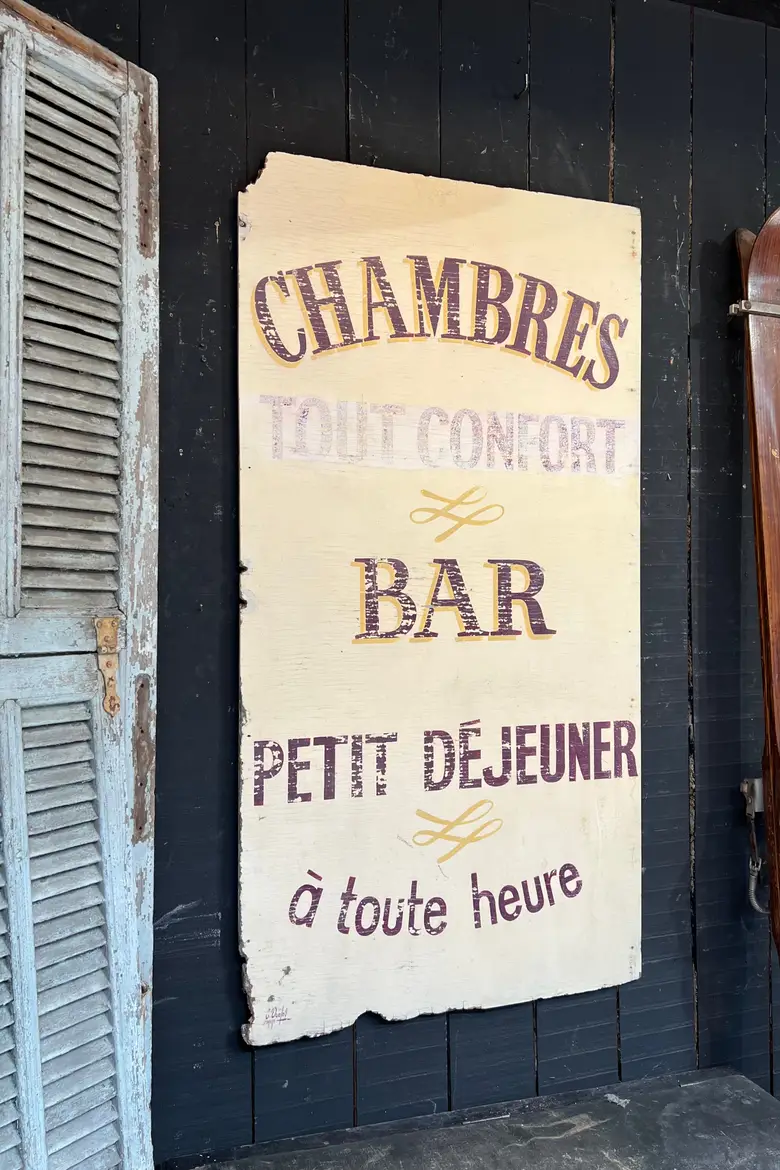 Enseigne d’Hôtel - Restaurant en bois Début XXème