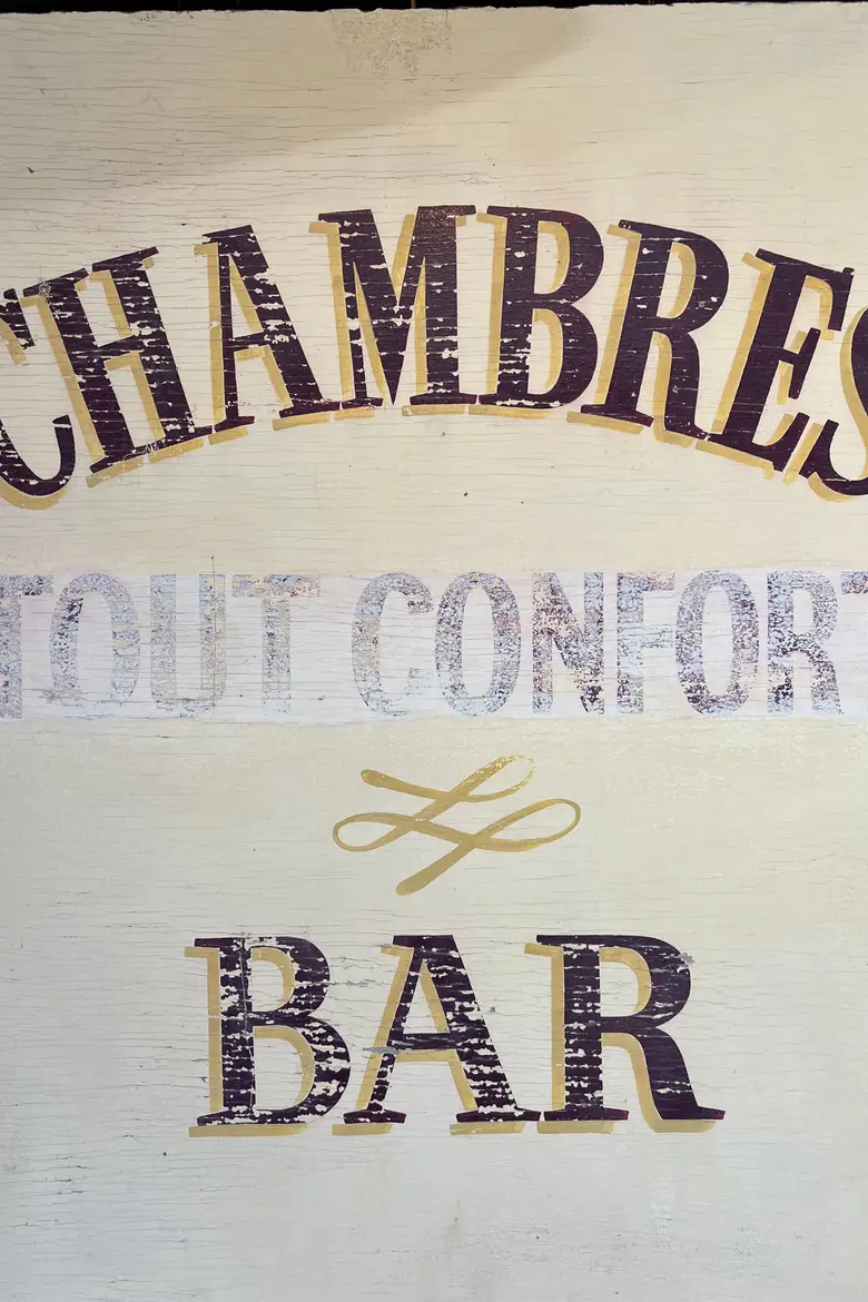 Enseigne d’Hôtel - Restaurant en bois Début XXème