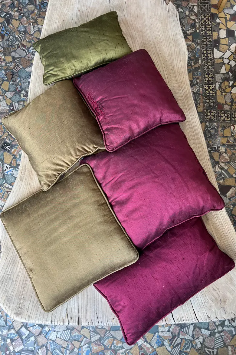 Ensemble de 6 coussins brodés