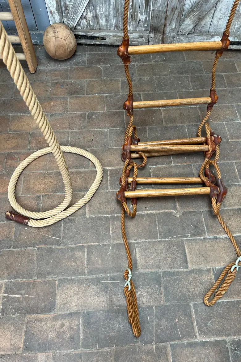 Ensemble de corde et échelle années 50