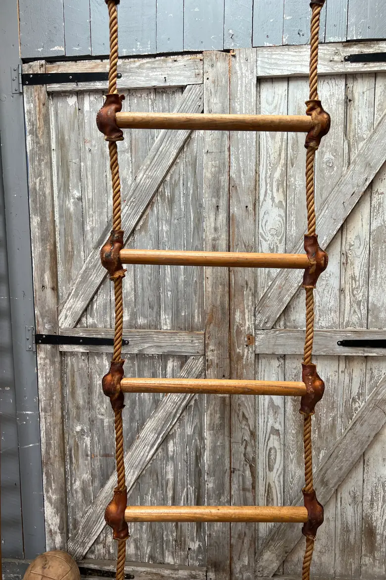Ensemble de corde et échelle années 50