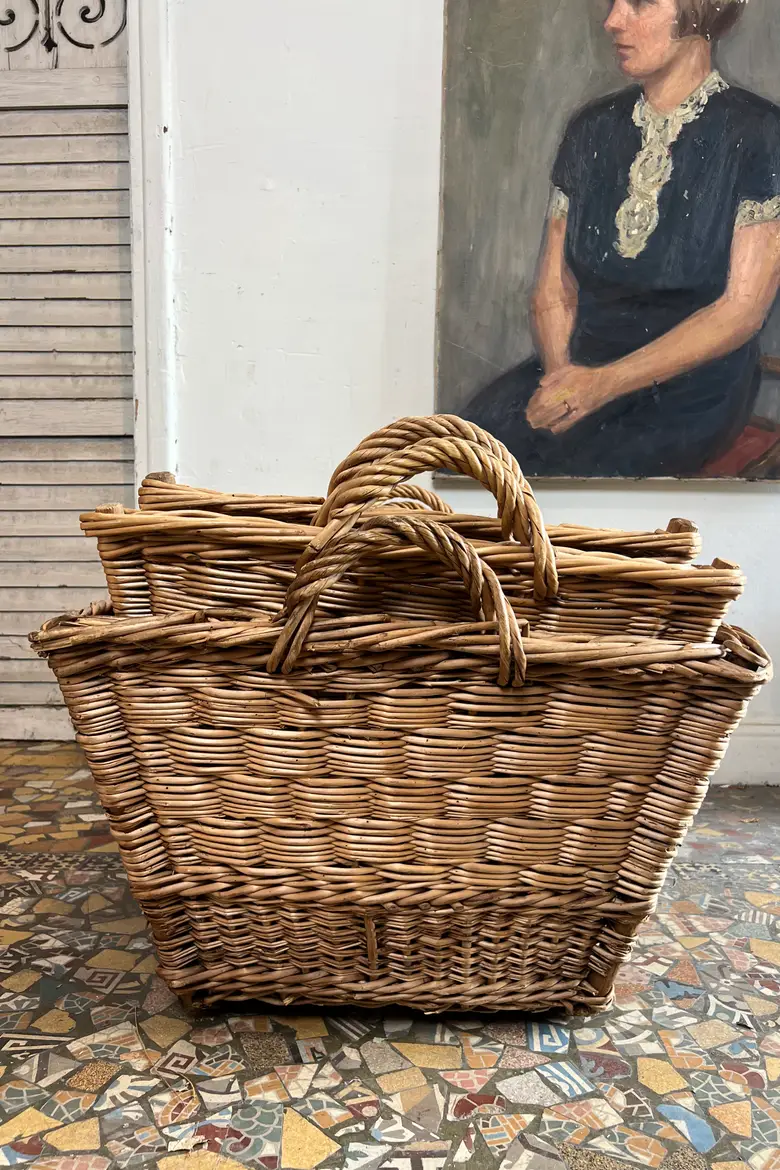 Ensemble de trois anciens paniers en osier tressé – Milieu du XXᵉ siècle