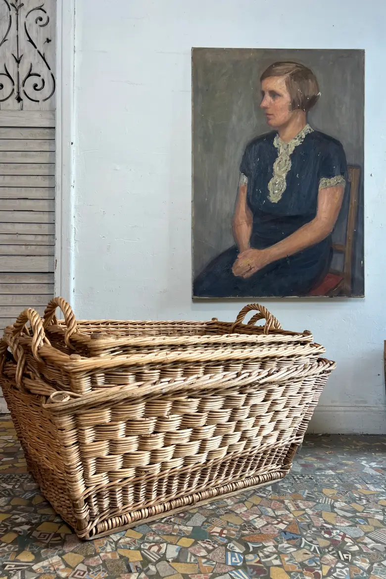 Ensemble de trois anciens paniers en osier tressé – Milieu du XXᵉ siècle