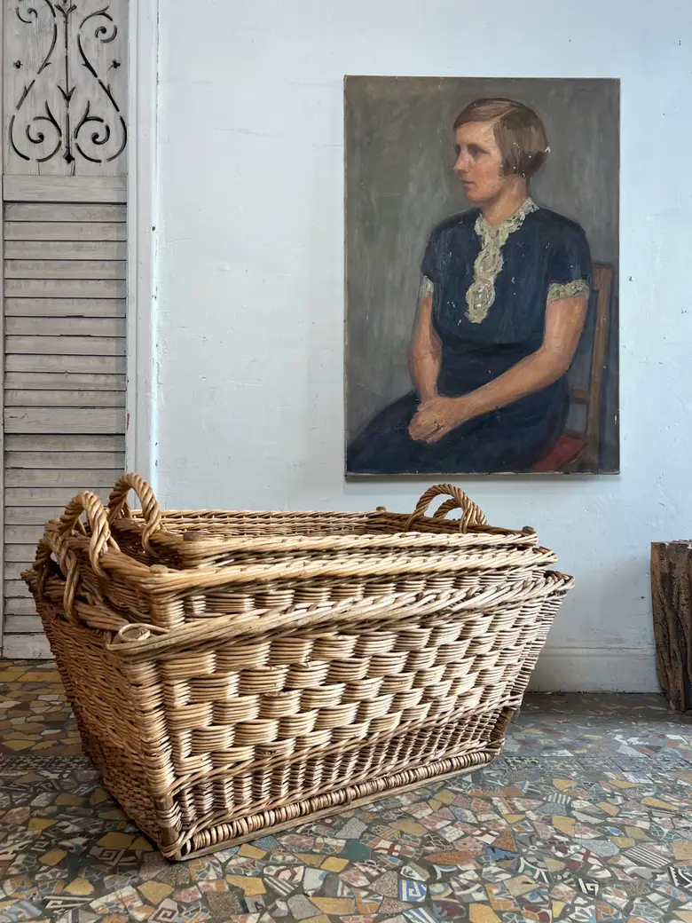 Ensemble de trois anciens paniers en osier tressé – Milieu du XXᵉ siècle