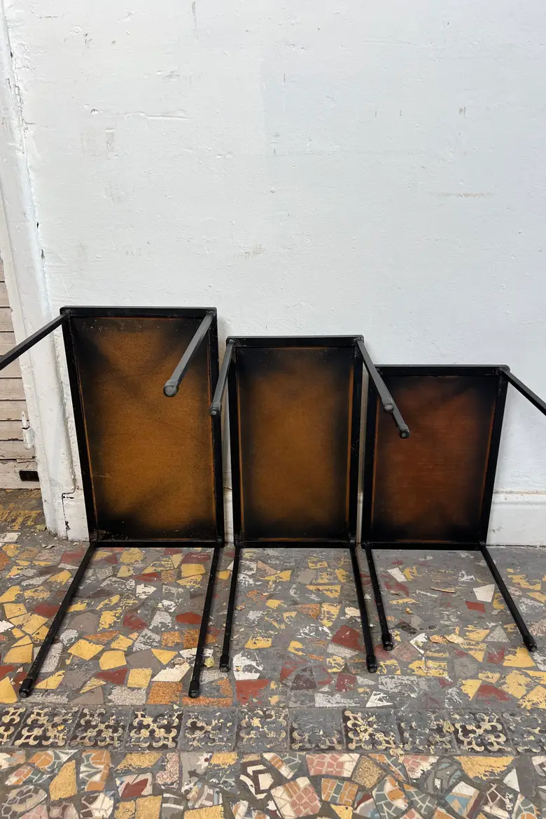 Ensemble de trois tables gigognes années 60
