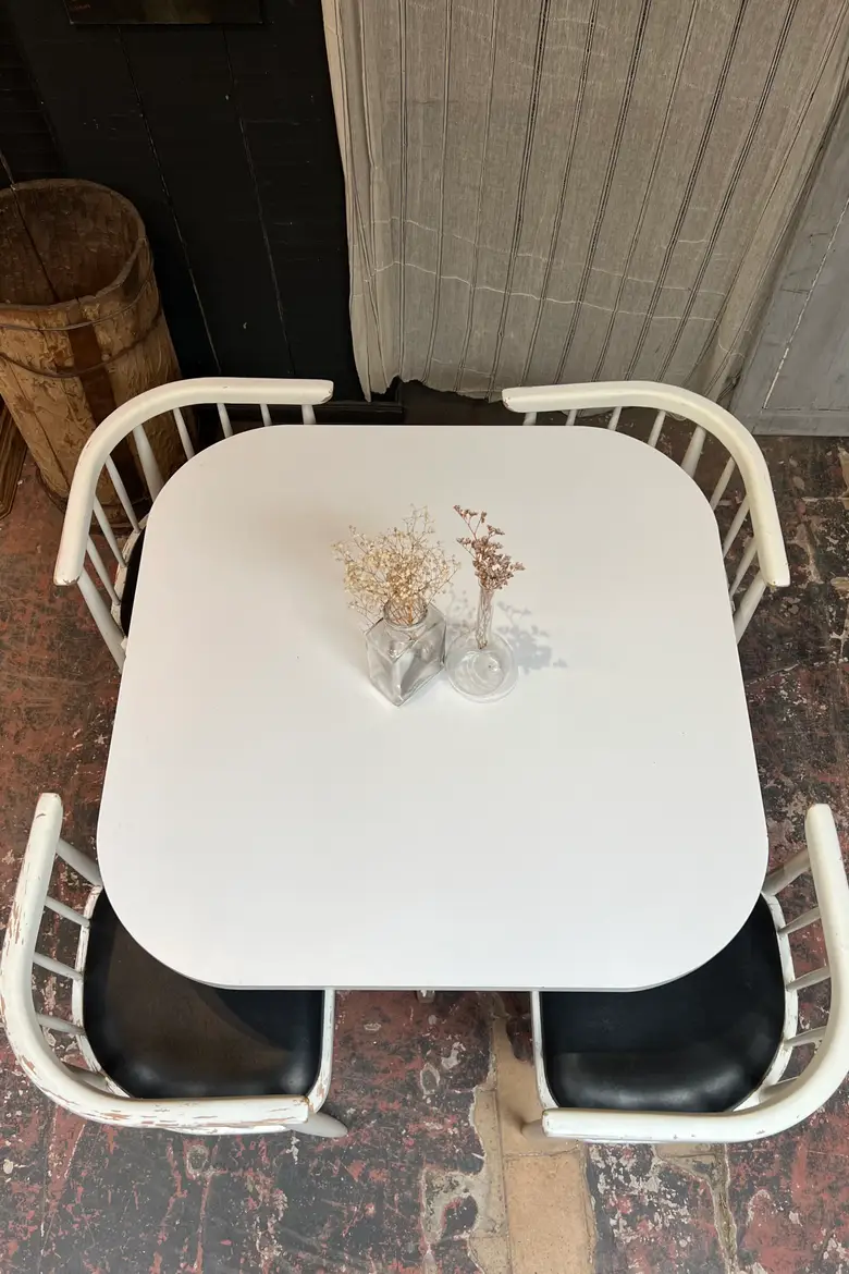 Ensemble table et 4 chaises vintage Thonet 1960