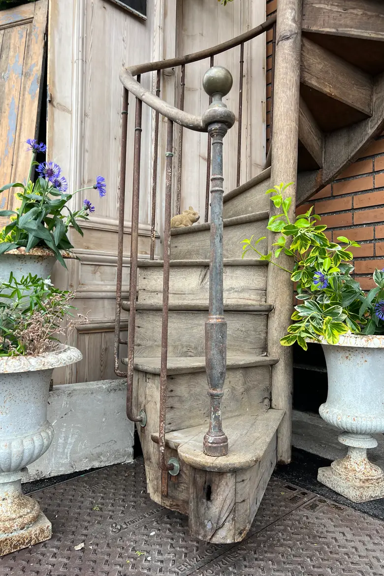 Escalier en colimaçon en chêne – fin XVIIIe siècle