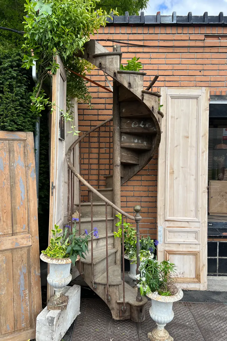 Escalier en colimaçon en chêne – fin XVIIIe siècle