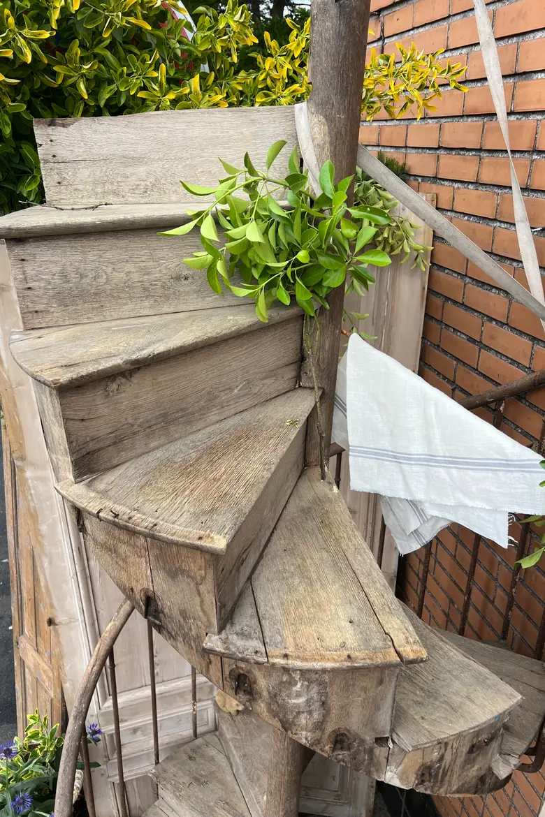 Escalier en colimaçon en chêne – fin XVIIIe siècle
