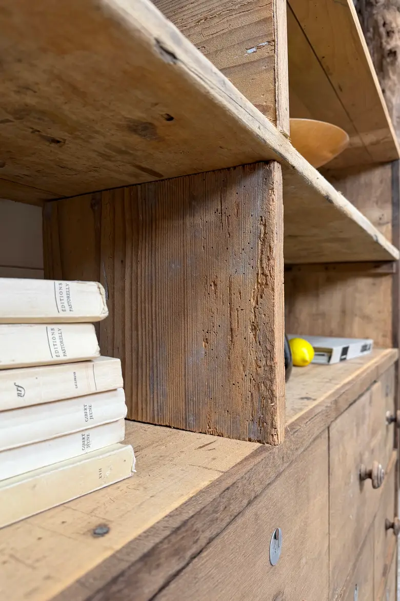 Étagère d’atelier à tiroirs