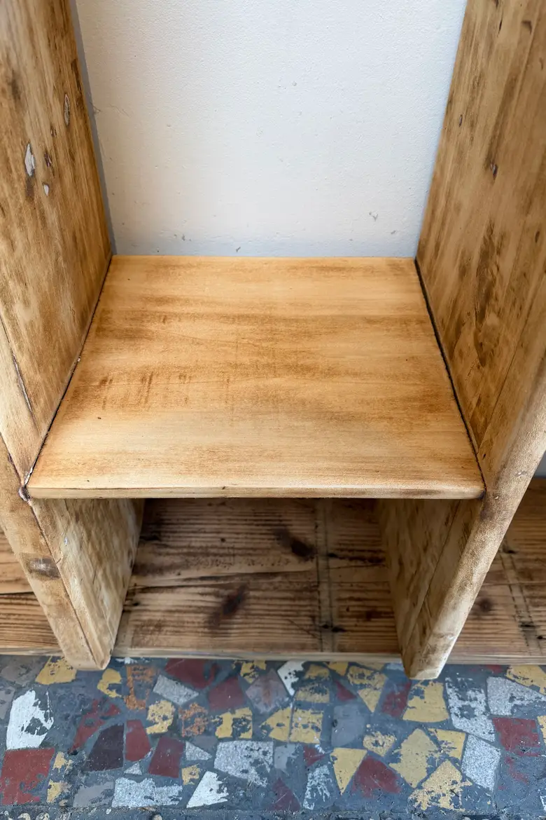 Étagère d’atelier asymétrique — début XXe