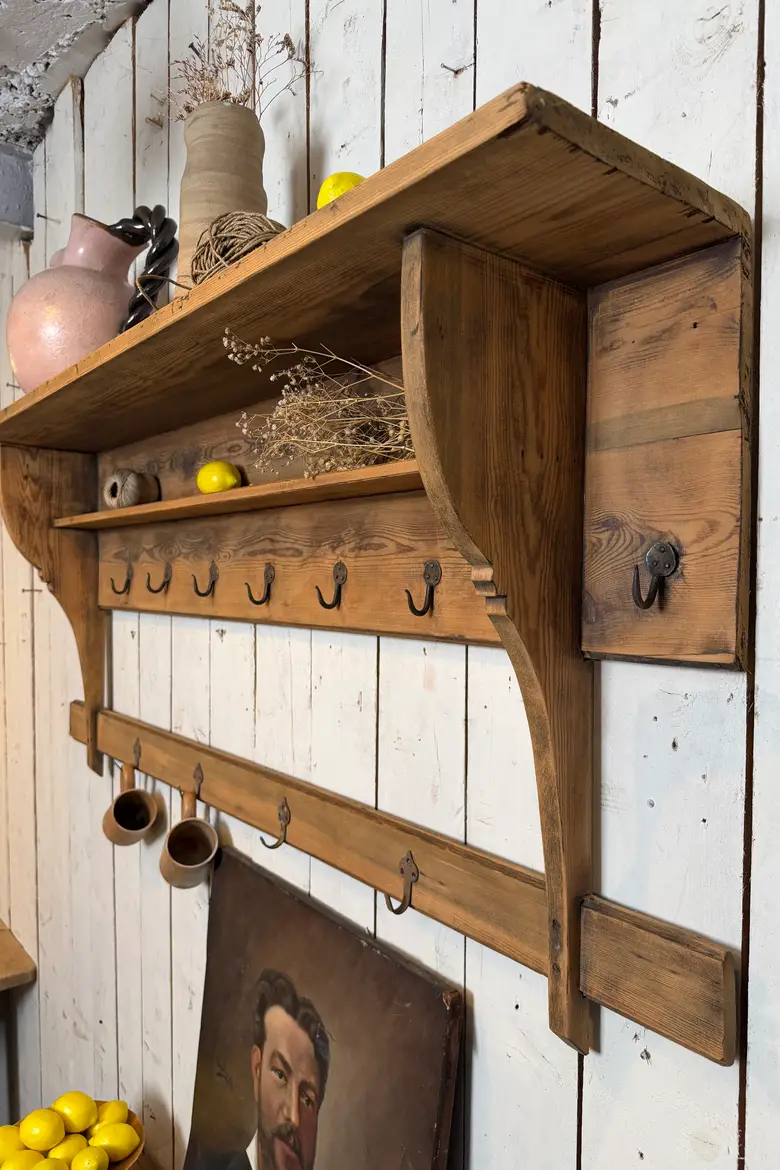 Étagère de cuisine en sapin – début XXe