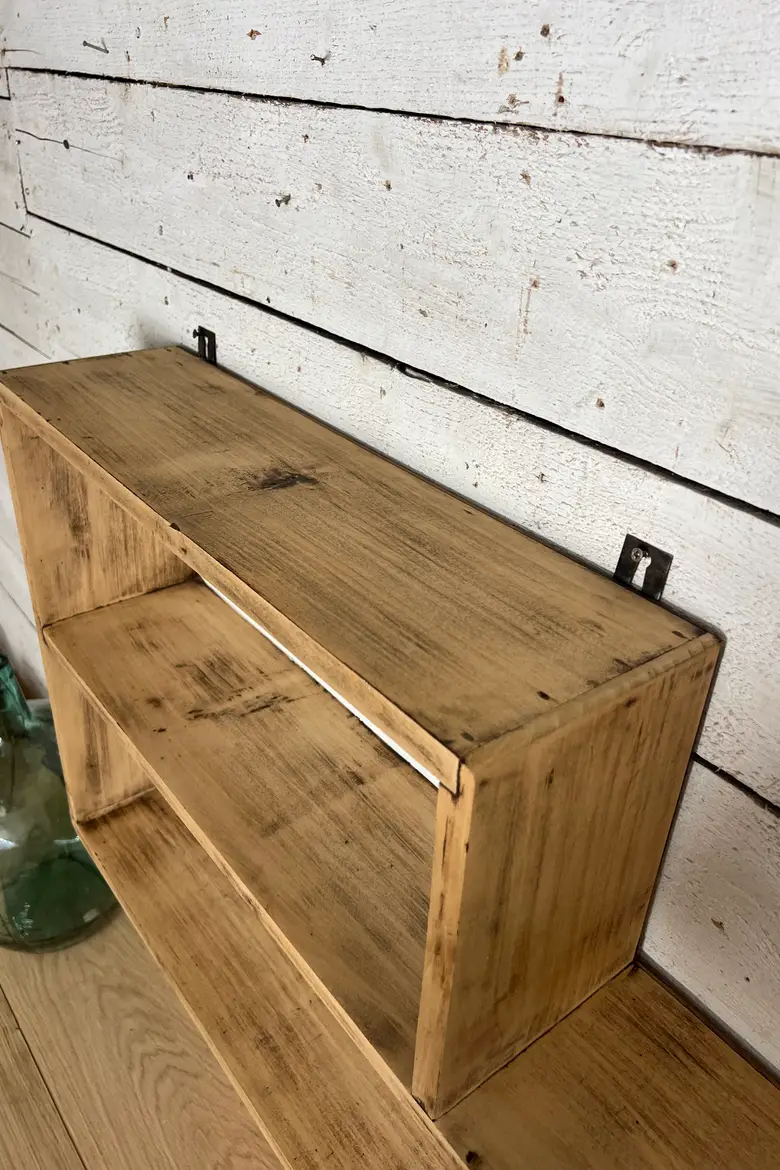 Étagère murale vintage asymétrique