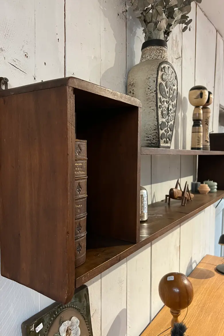 Étagère scandinave à suspendre