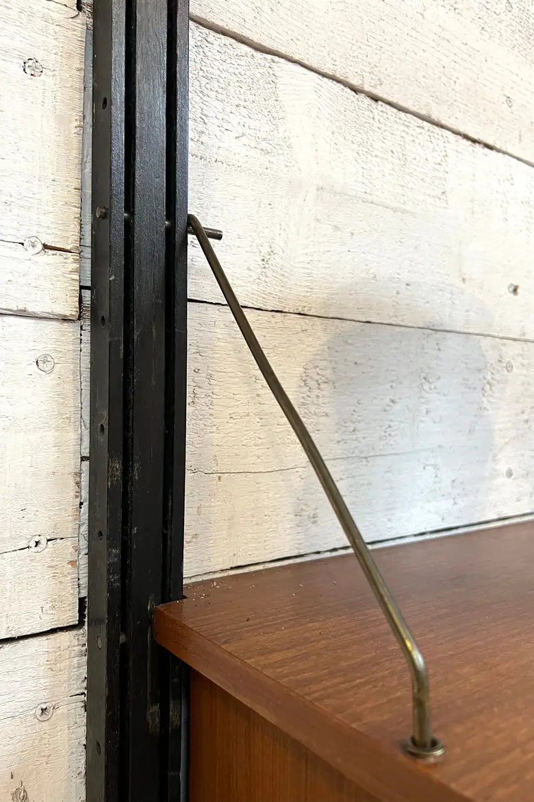 Étagère vintage scandinave Wall unit de style Poul CADOVIUS 1950