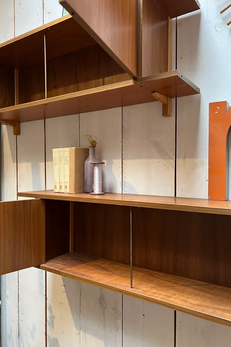 Étagères scandinaves vintage Années 50