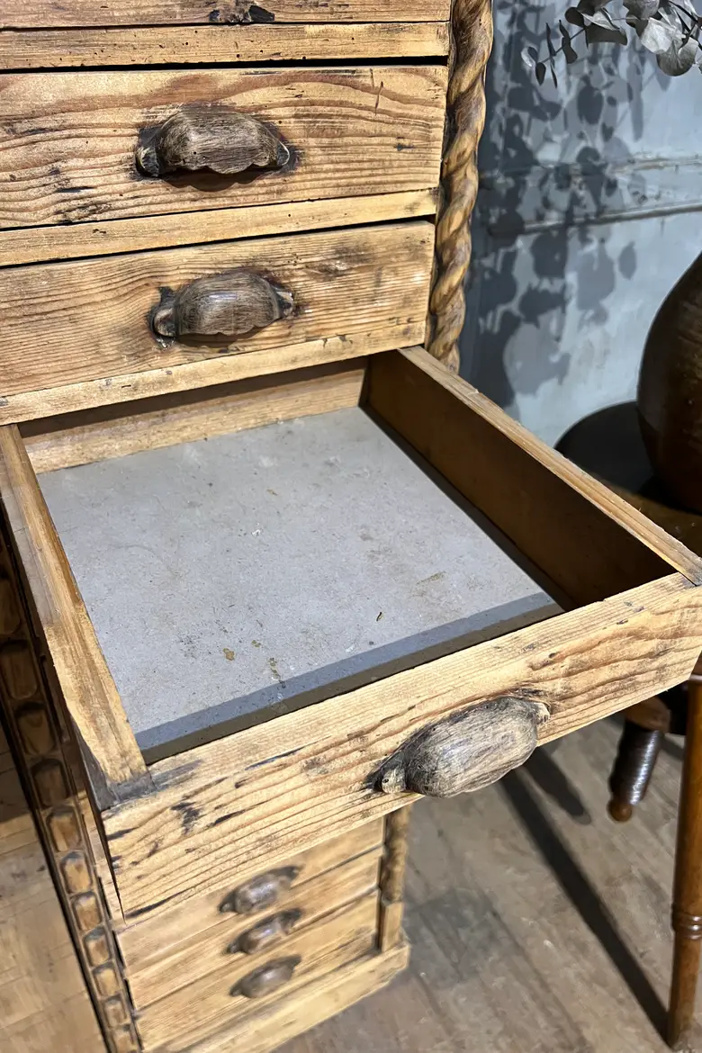 Exceptionnel meuble de bijoutier