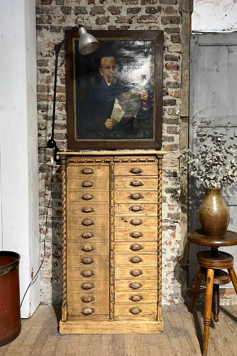 Exceptionnel meuble de bijoutier