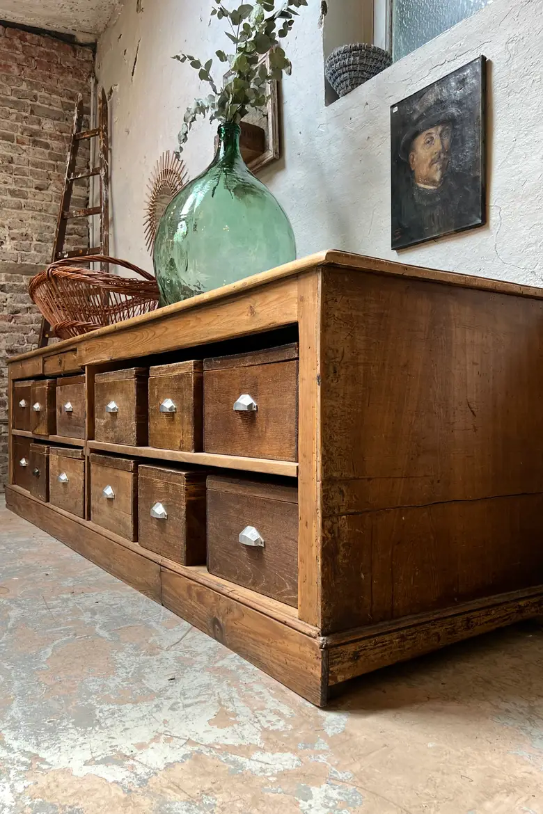 Ancien meuble de mercerie avec boîtes de rangement Début XXème