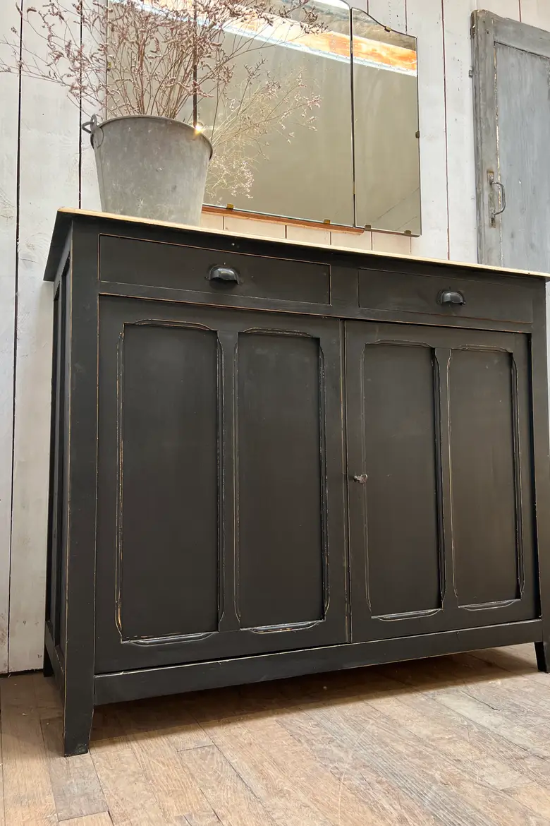 Ancien buffet parisien en hêtre Années 50 peint en noir