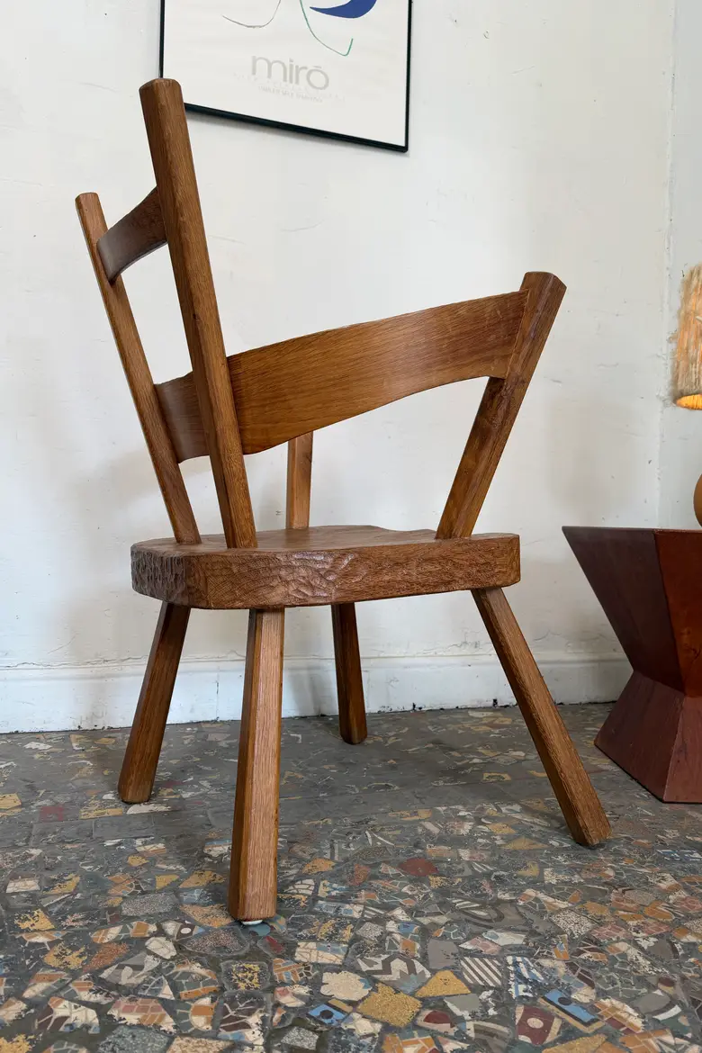 Fauteuil brutaliste en orme et chêne – années 50
