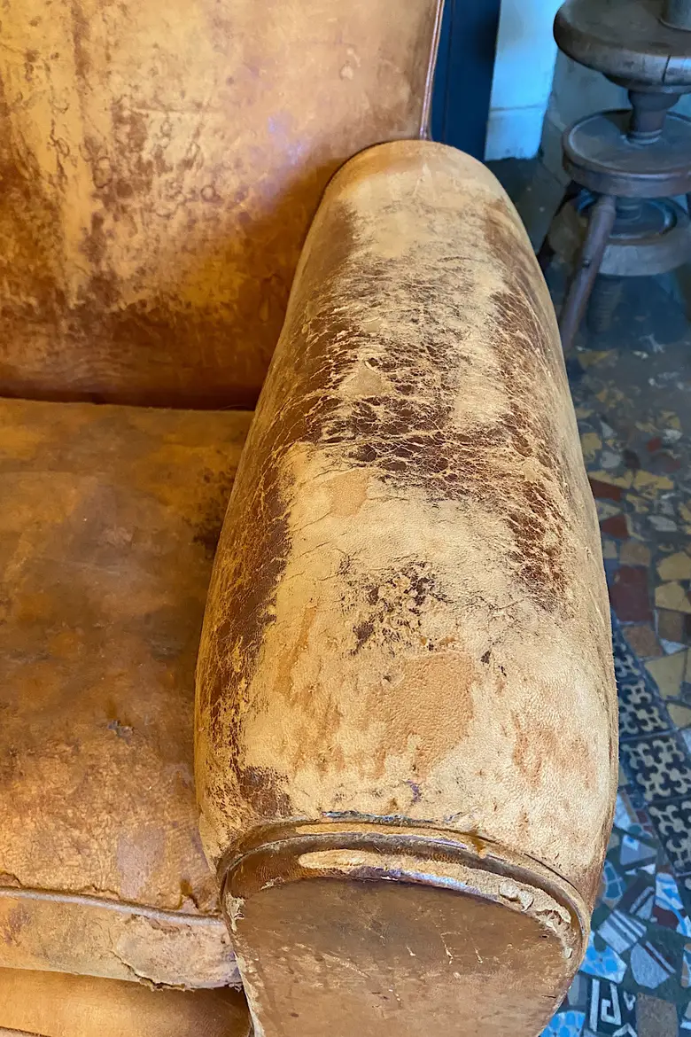 Fauteuil club en cuir Années 50