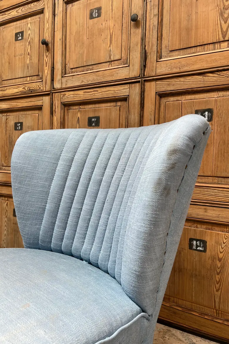 Fauteuil cocktail bleu jean 1950