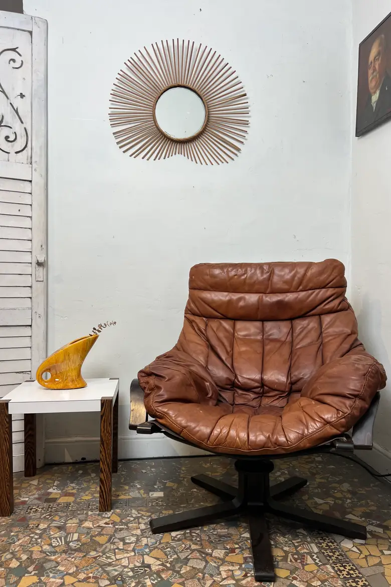 Fauteuil cuir scandinave