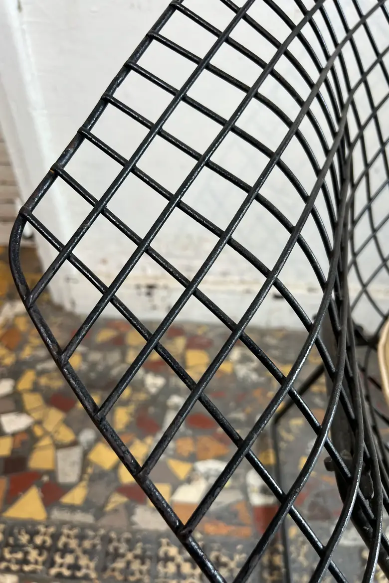 Fauteuil design Harry Bertoïa – modèle Diamond