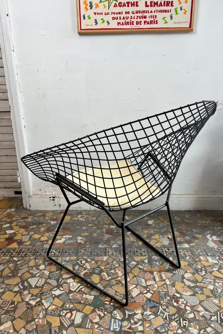 Fauteuil design Harry Bertoïa – modèle Diamond