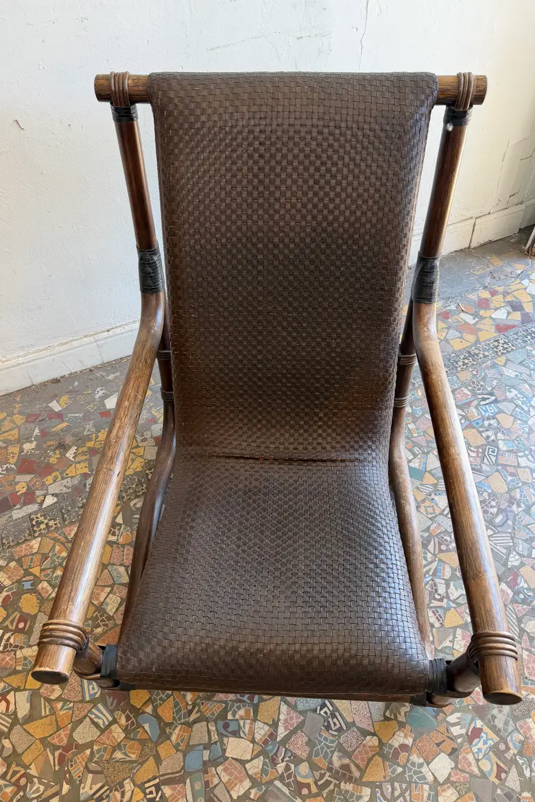 Fauteuil en bambou et cuir tressé – années 70