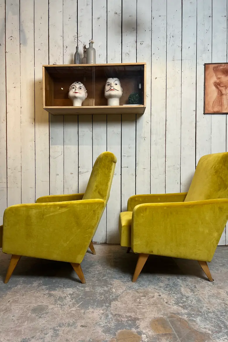 Fauteuil en velours années 60