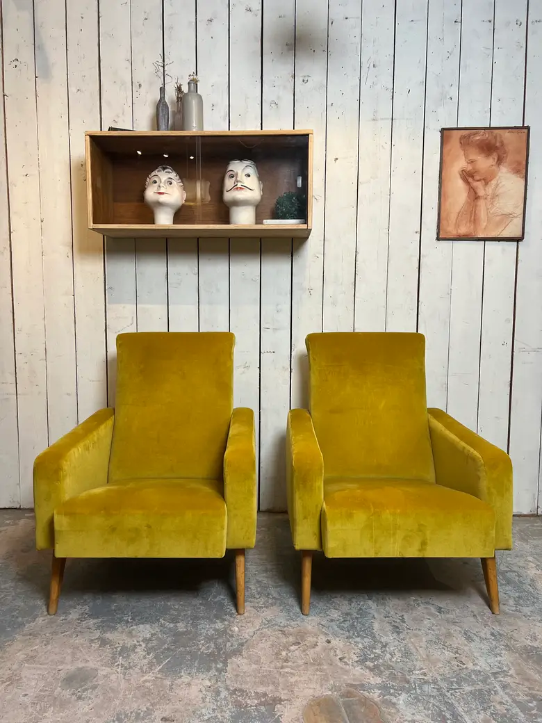 Fauteuil en velours années 60