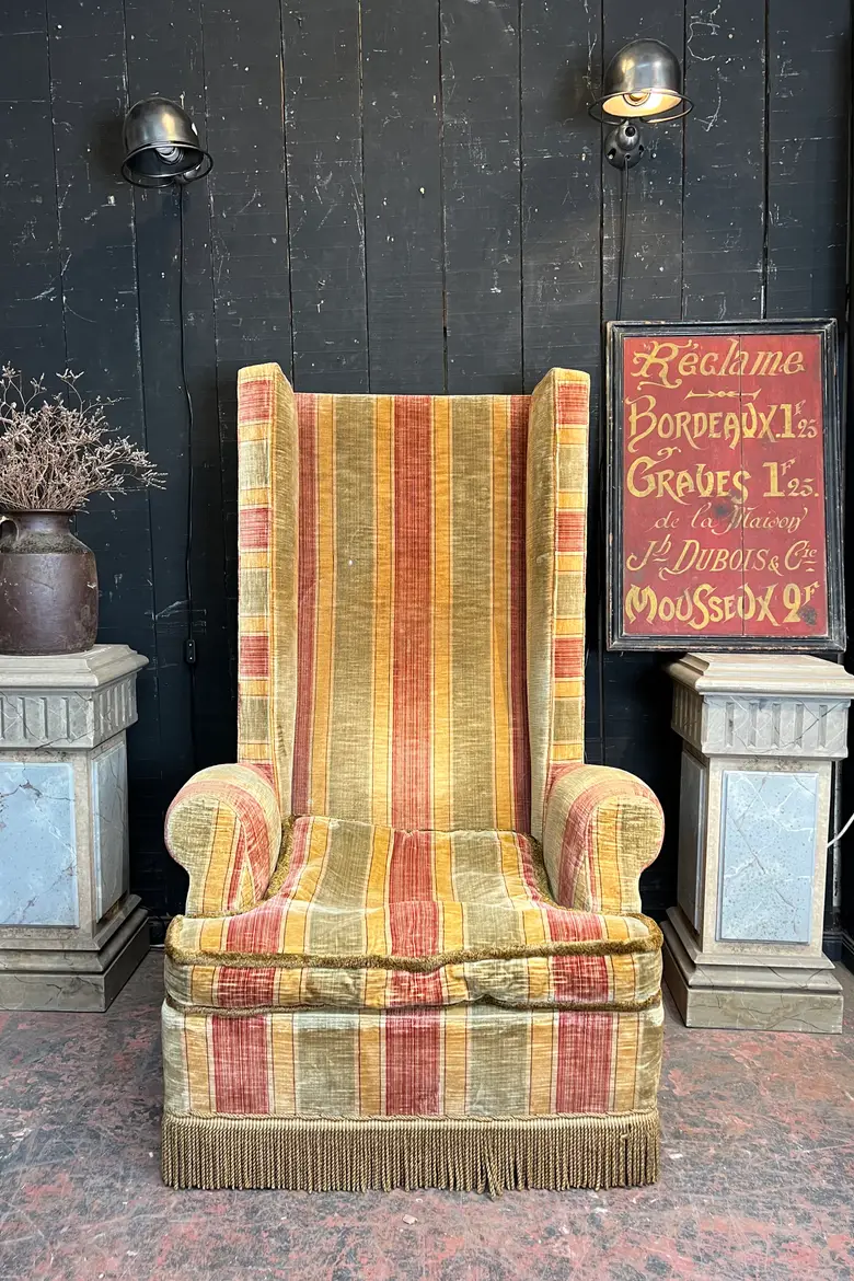 Fauteuil théâtrale à haut dossier