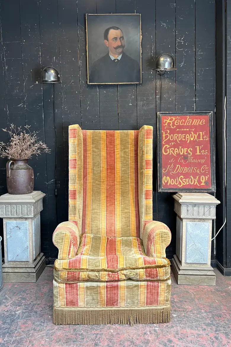 Fauteuil théâtrale à haut dossier