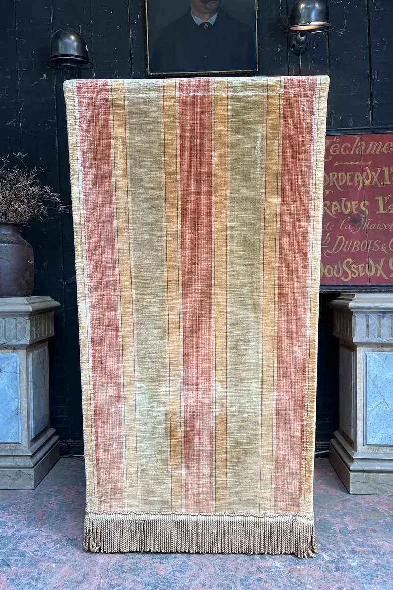 Fauteuil théâtrale à haut dossier