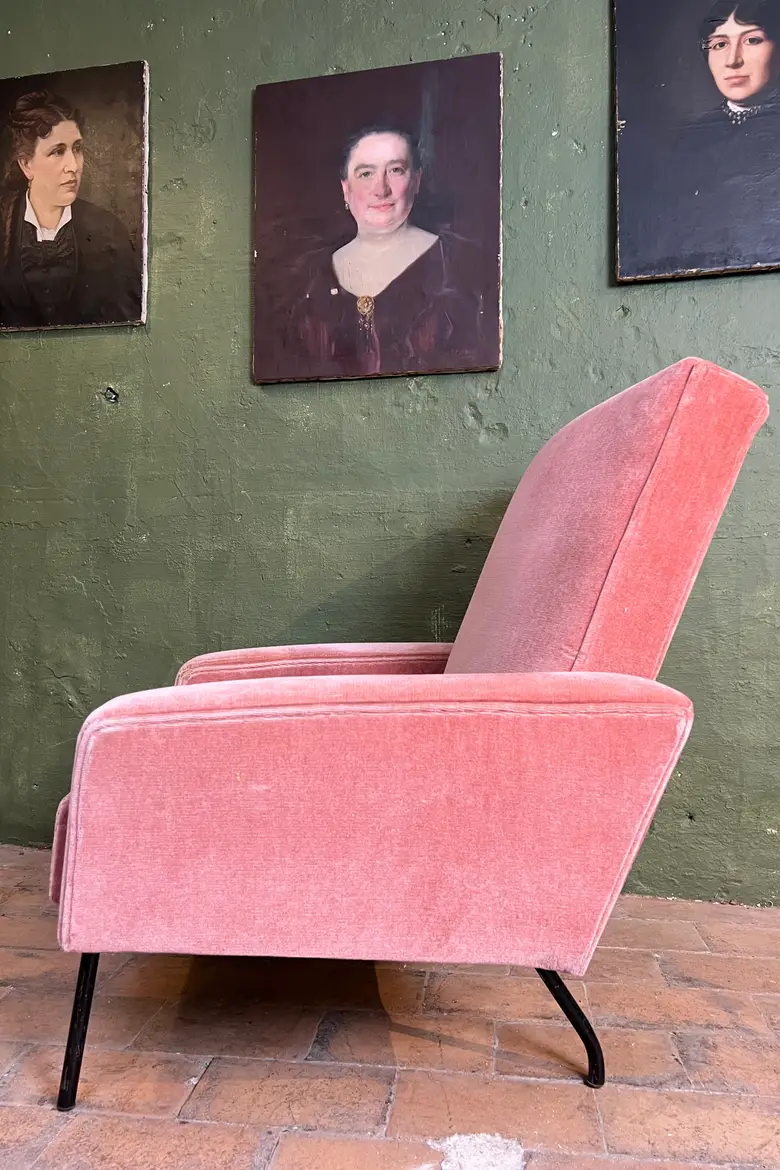 Fauteuil vintage rose 1950