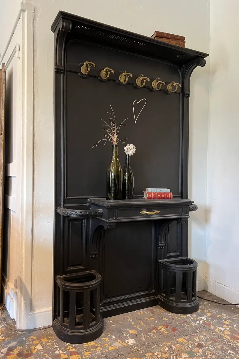 Ancien vestiaire d’entrée en bois 1920