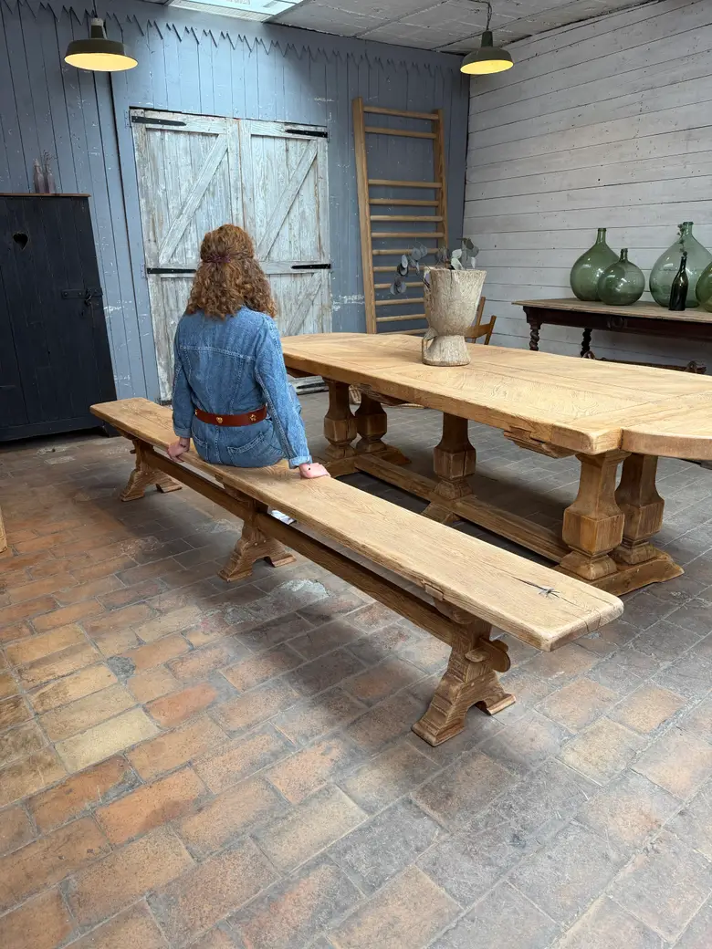 Grand banc en chêne — Grand banc en chêne