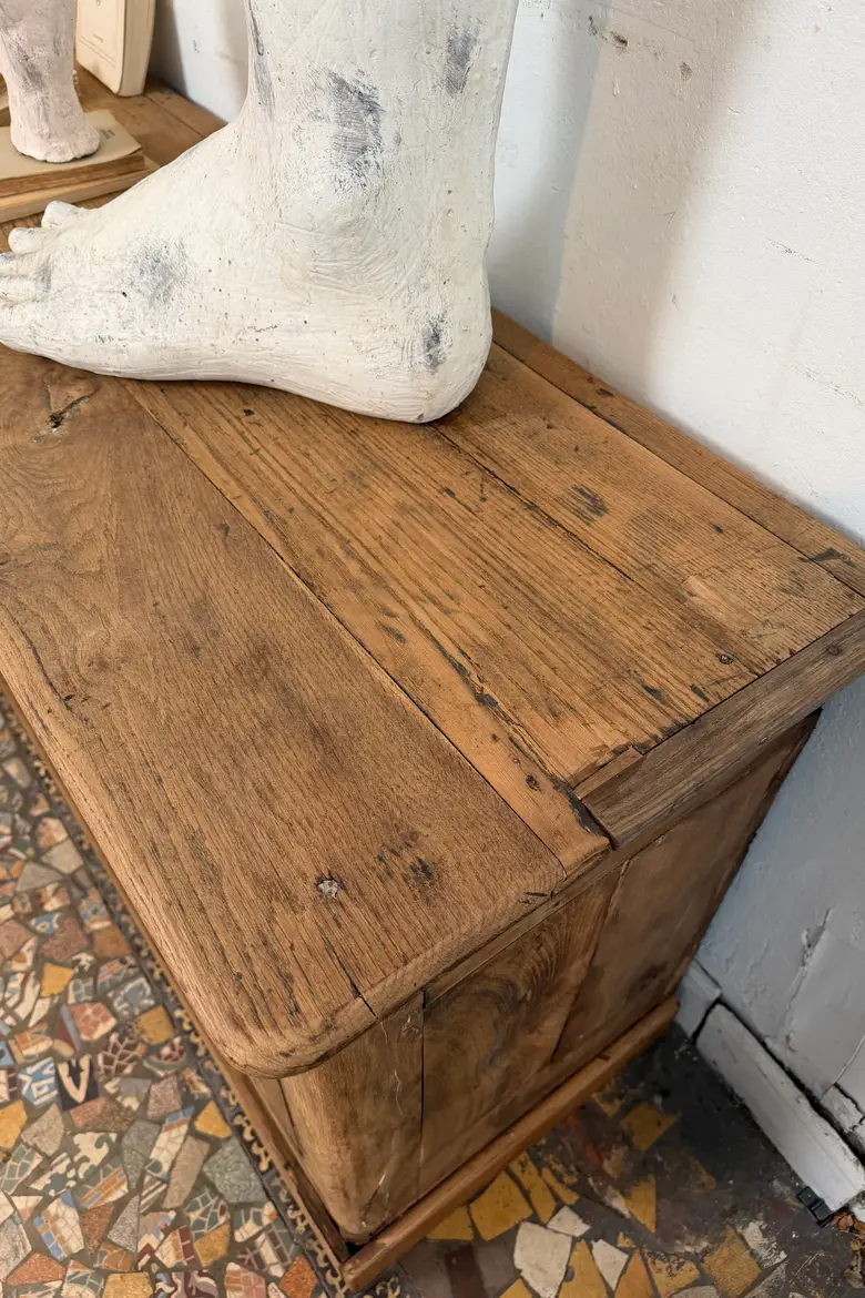 Grand buffet bas en chêne – XIXe siècle