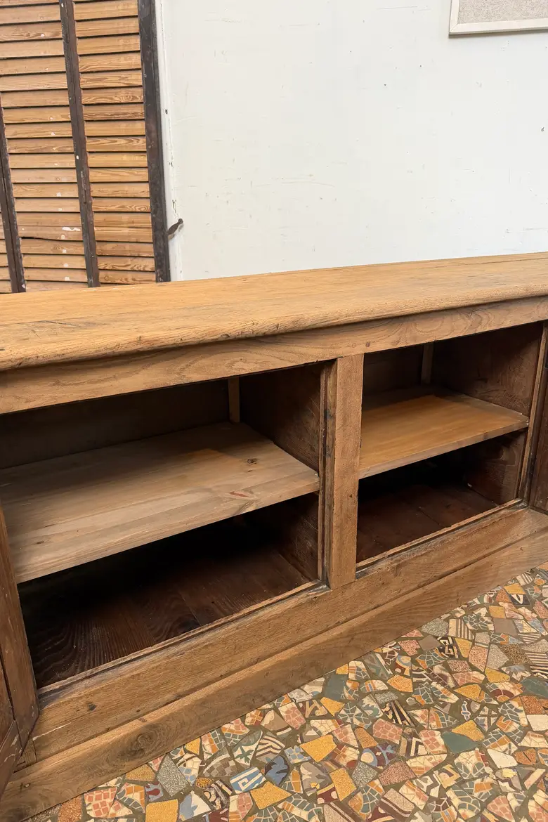 Grand buffet bas en chêne – XIXe siècle