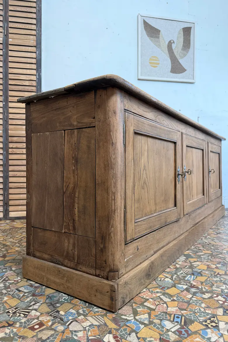 Grand buffet bas en chêne – XIXe siècle