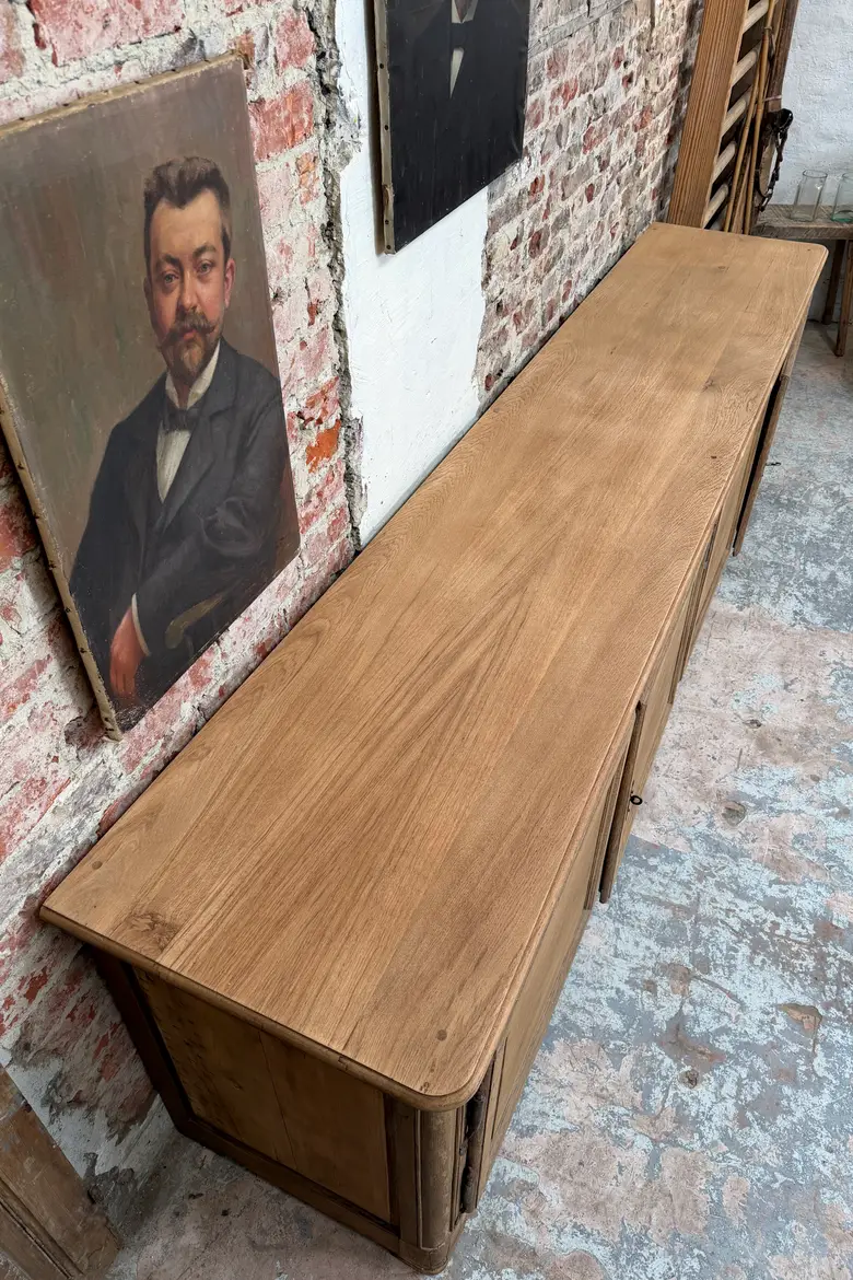 Grand buffet en chêne – XVIIIème