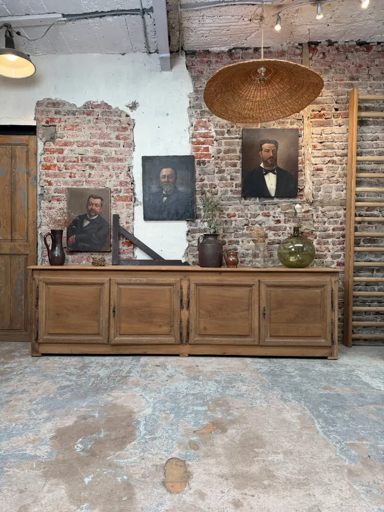 Grand buffet en chêne – XVIIIème