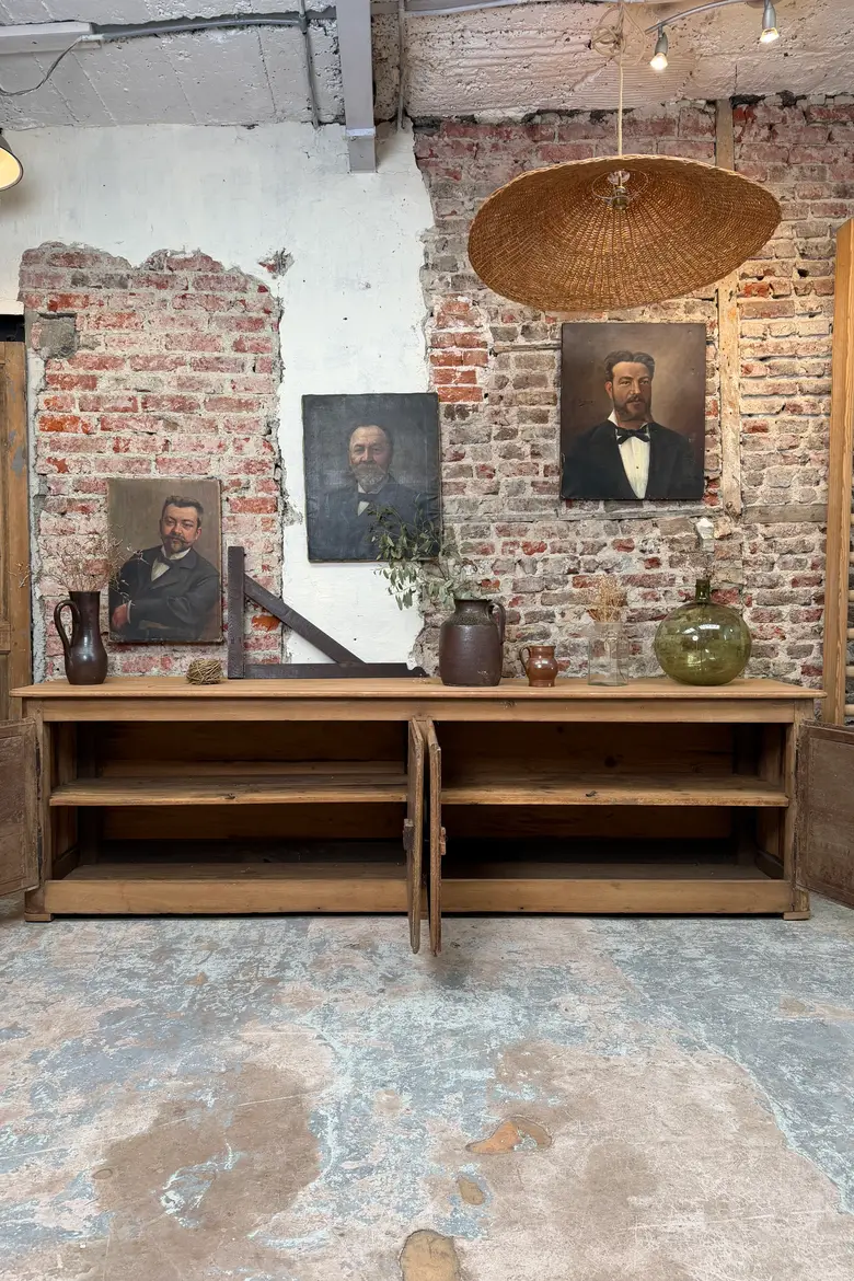 Grand buffet en chêne – XVIIIème