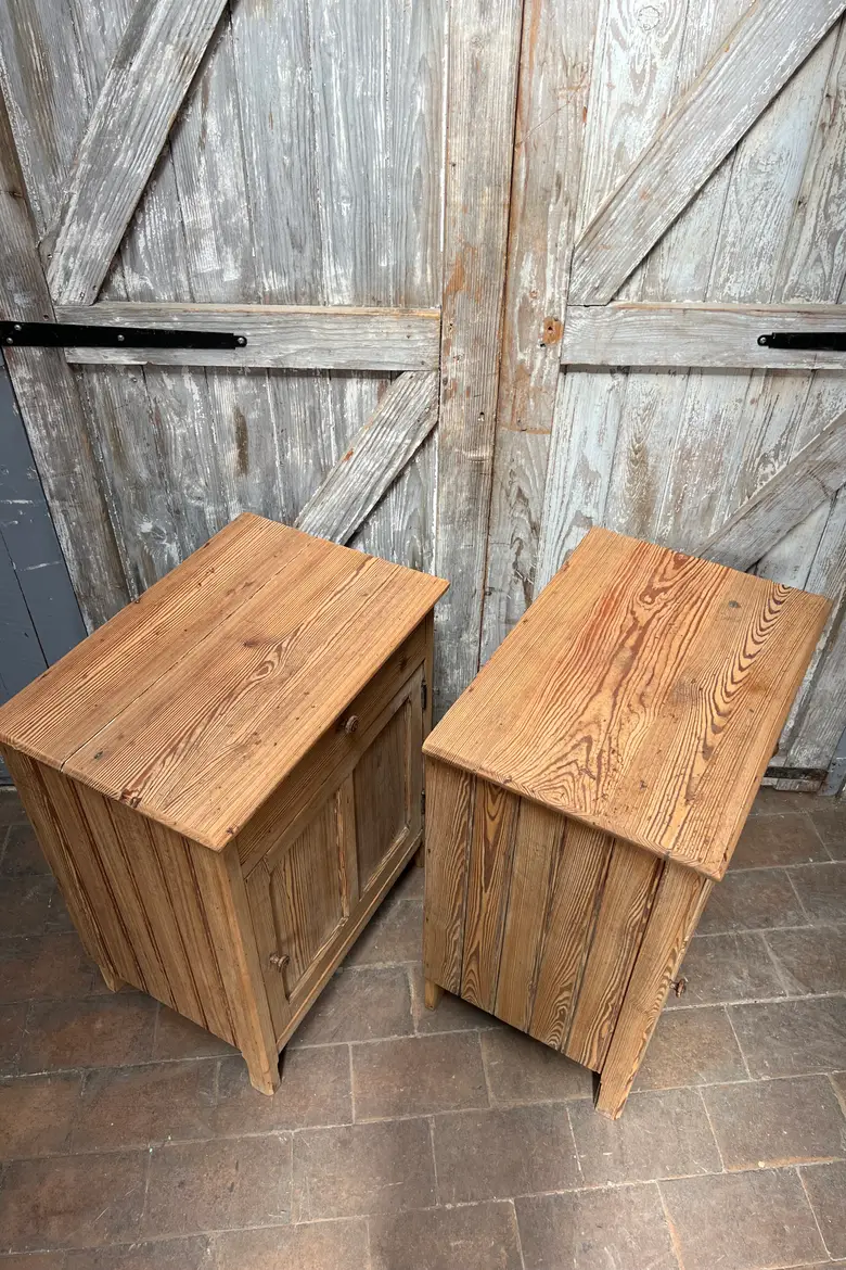Grand Chevet en Sapin, Meuble d’Appoint, Bois Brut
