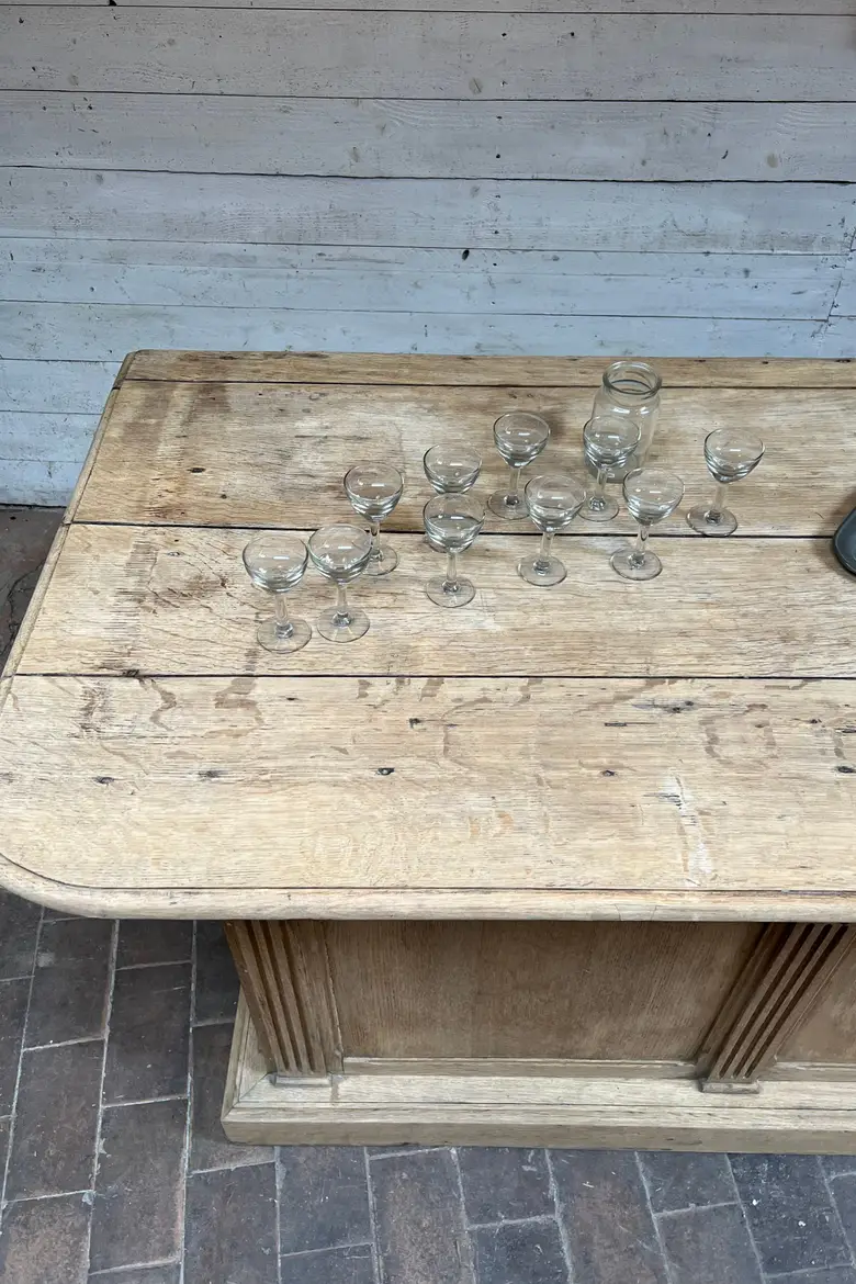 Grand comptoir d’hôtel en bois Début XXème