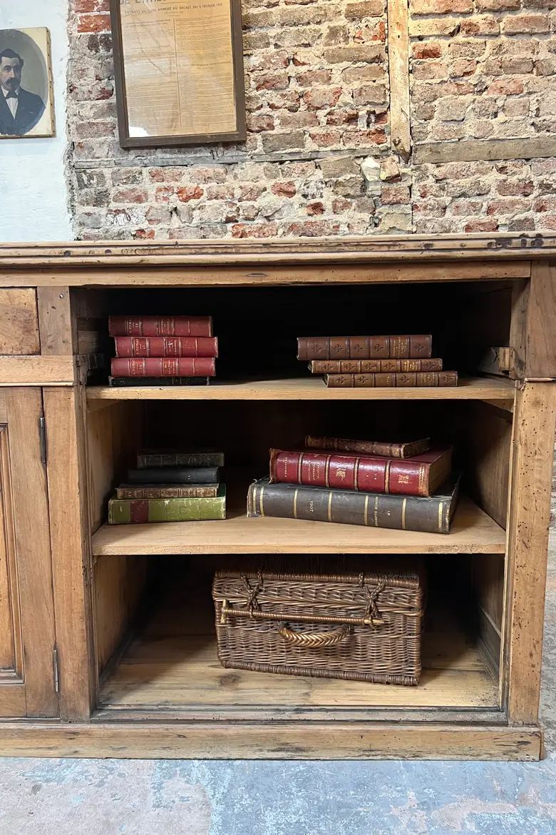 Grand comptoir en noyer